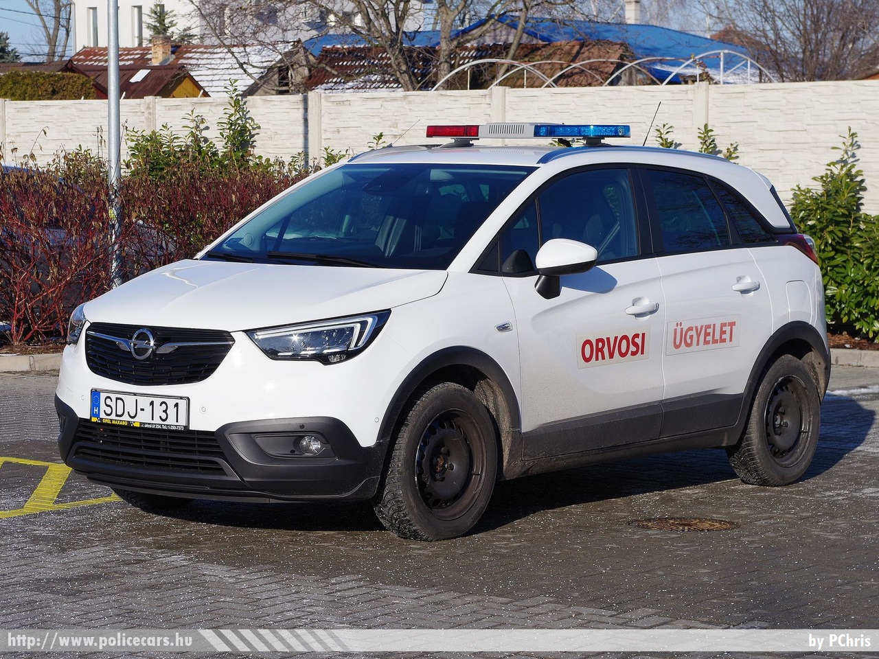 Opel Crossland X, orvosi ügyelet, Vecsési Egészségügyi Szolgálat, fotó: PChris
Keywords: mentő magyar Magyarország mentőautó ambulance Hungary hungarian SDJ-131