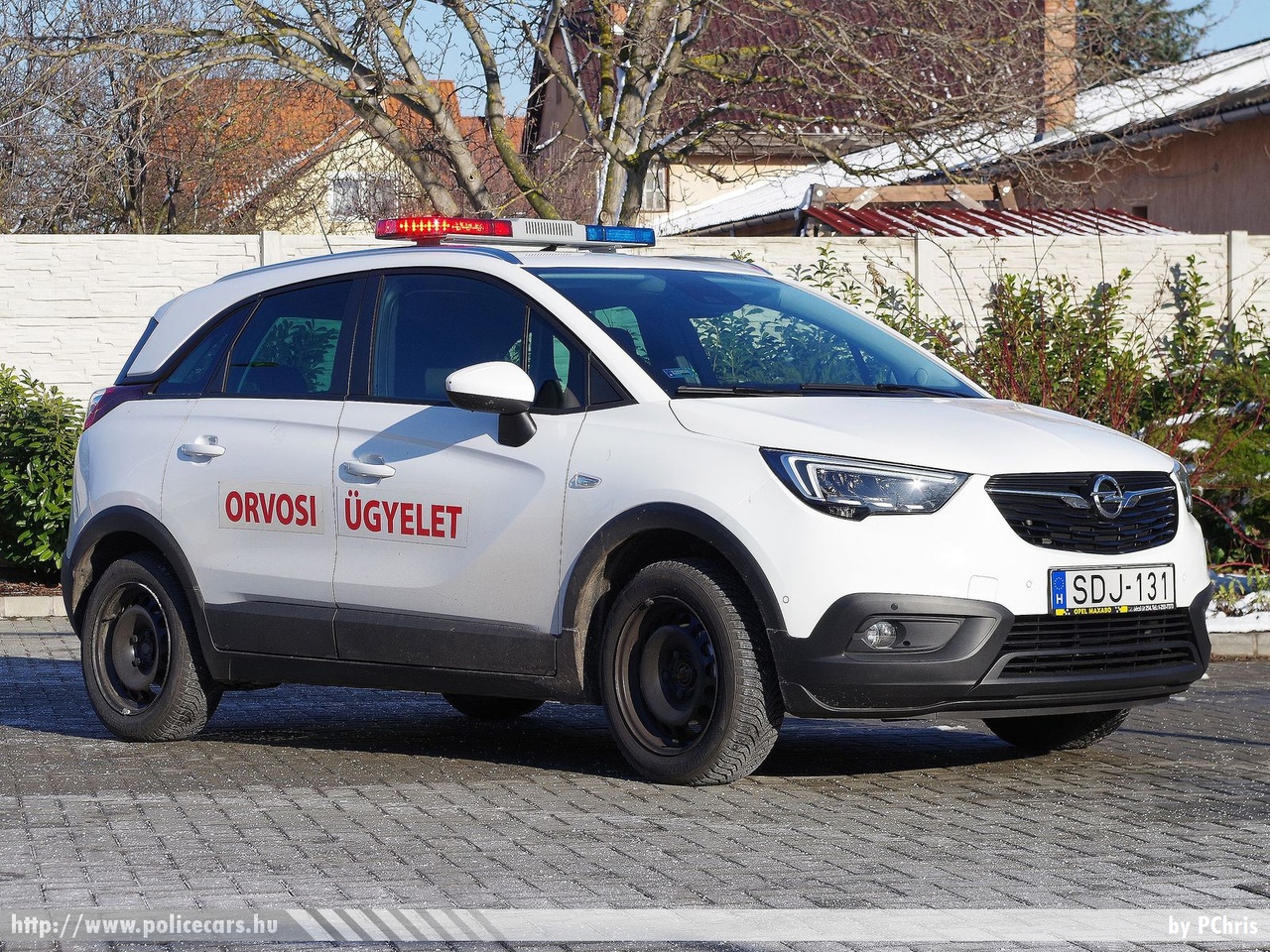 Opel Crossland X, orvosi ügyelet, Vecsési Egészségügyi Szolgálat, fotó: PChris
Keywords: mentő magyar Magyarország mentőautó ambulance Hungary hungarian SDJ-131