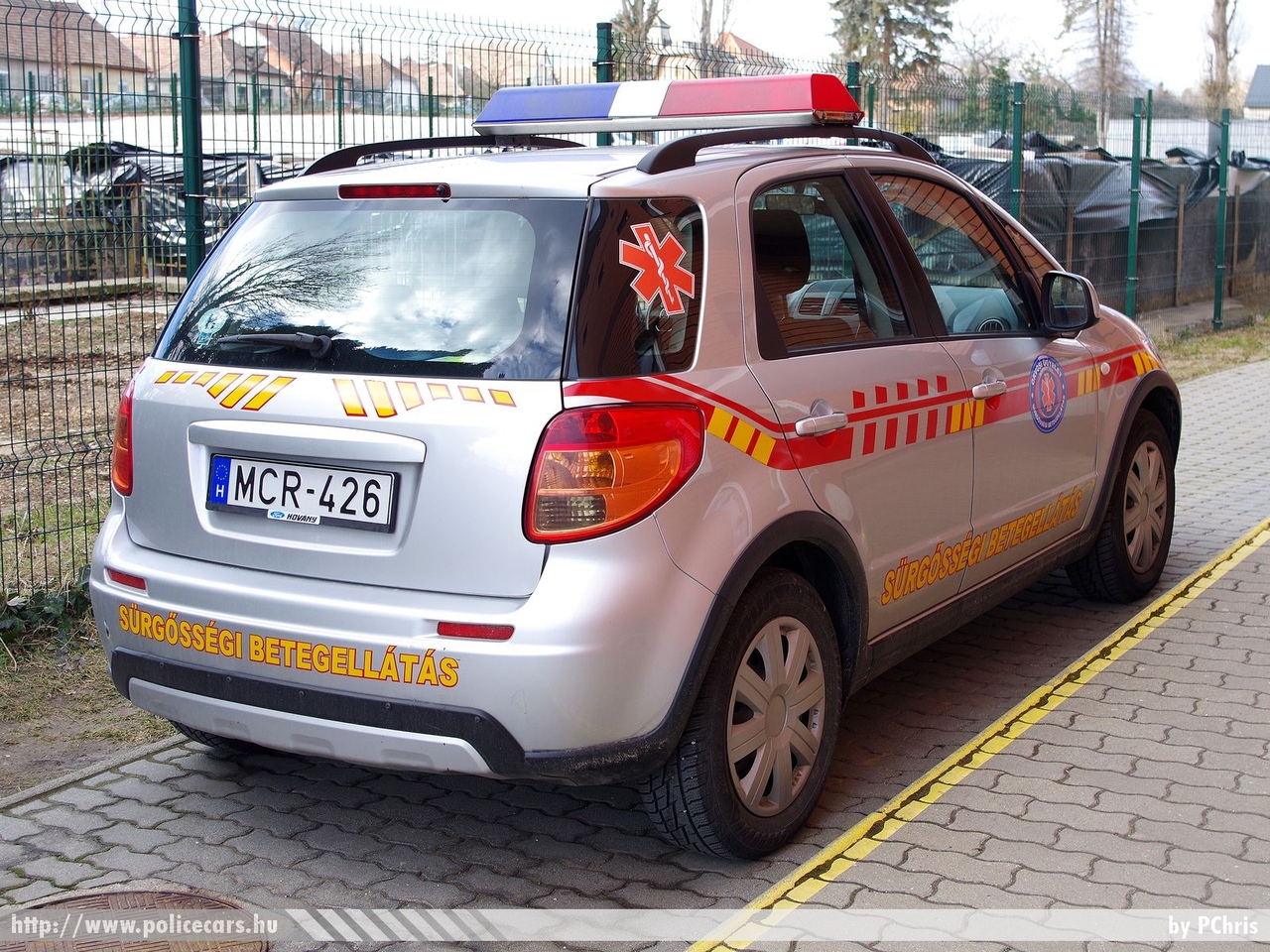 Suzuki SX4, orvosi ügyelet, Kistarcsa, Országos Orvosi Ügyelet Nonprofit Kft., fotó: PChris
Keywords: mentő magyar Magyarország mentőautó ambulance Hungary hungarian MCR-426