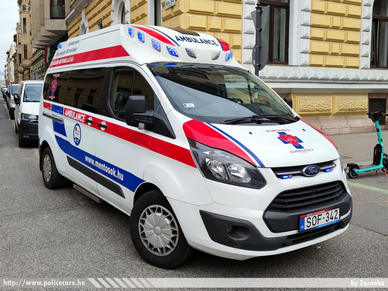 Ford Transit Custom, Euromed Ambulance Kft., fotó: Zaronka
Keywords: mentő mentőautó magyar Magyarország hungarian Hungary ambulance SOF-342