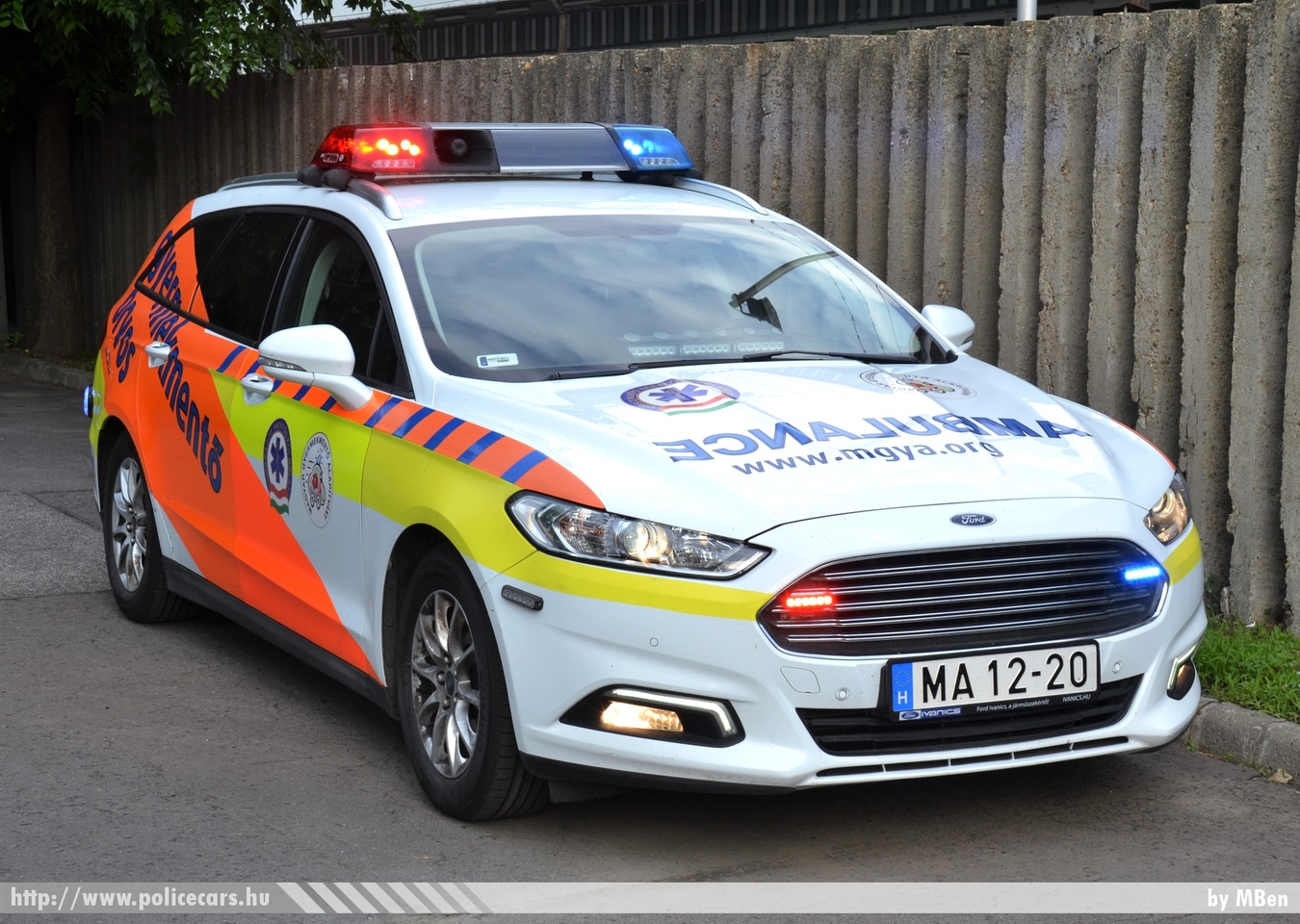 Ford Mondeo, Budapest, MOK, Magyar Gyermekmentõ Alapítvány, fotó: MBen
Keywords: OMSZ mentő mentőautó MOK magyar Magyarország ambulance hungarian Hungary MA12-20