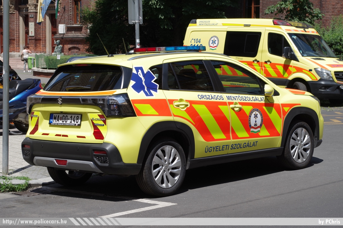 Suzuki S-Cross, Országos Mentőszolgálat, orvosi ügyelet, fotó: PChris
Keywords: mentő magyar Magyarország mentőautó OMSZ ambulance Hungary hungarian MA00-148