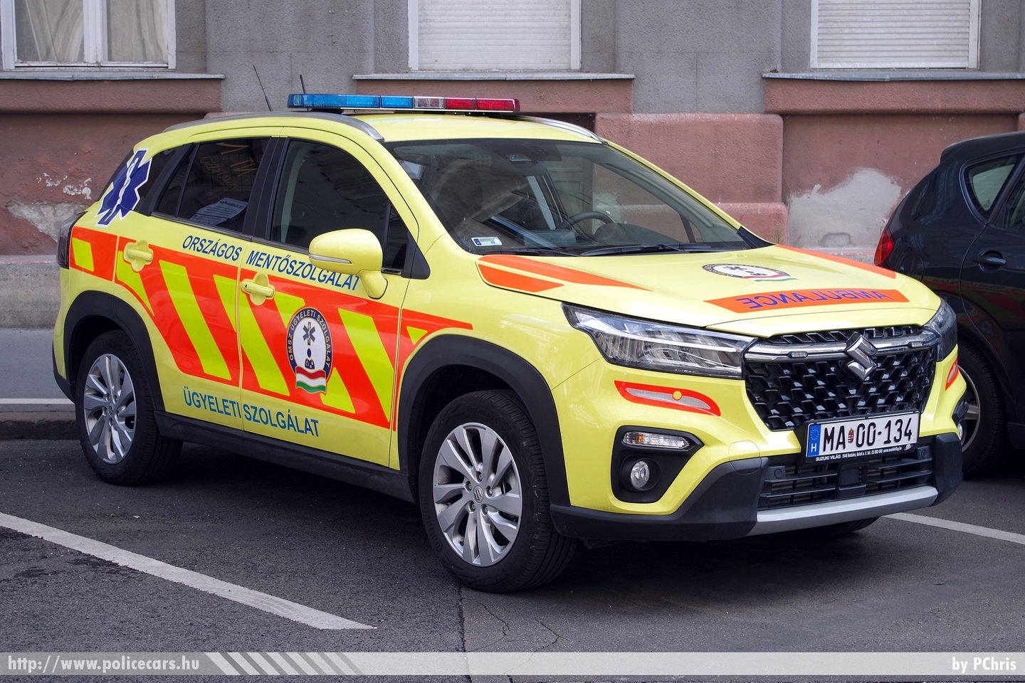 Suzuki S-Cross, Országos Mentőszolgálat, orvosi ügyelet, fotó: PChris
Keywords: mentő magyar Magyarország mentőautó OMSZ ambulance Hungary hungarian MA00-134