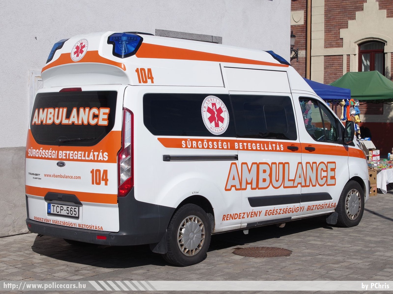 Ford Transit Custom, VB Ambulance Hungary Kft., fotó: PChris
Keywords: mentő mentőautó magyar Magyarország hungarian Hungary ambulance TCP-565