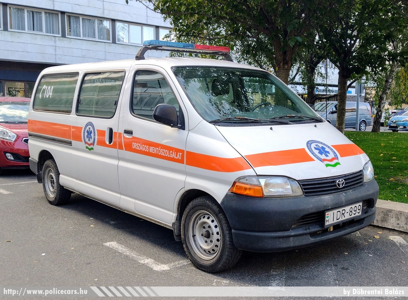 Toyota Hiace, Országos Mentõszolgálat, fotó: Döbrentei Balázs
Keywords: magyar Magyarország mentő mentőautó OMSZ Hungary hungarian ambulance IDR-899