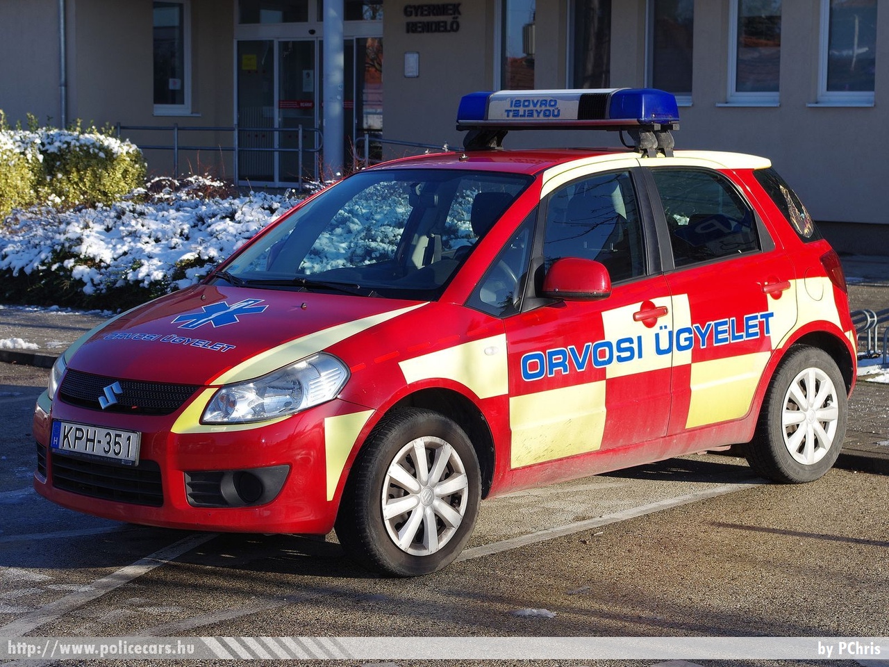 Suzuki SX4, orvosi ügyelet, Gyál, Inter-Ambulance Zrt., fotó: PChris
Keywords: mentő magyar Magyarország mentőautó ambulance Hungary hungarian KPH-351