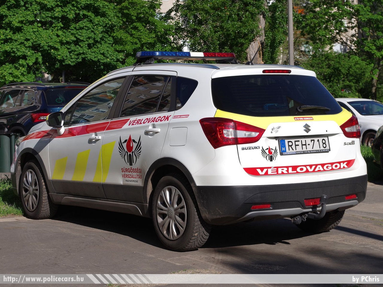 Suzuki SX4 S-Cross, vérszállítás, Vérlovagok, Magyar Mentőszolgálat Alapítvány, fotó: PChris
Keywords: mentő magyar Magyarország mentőautó ambulance Hungary hungarian RFH-718