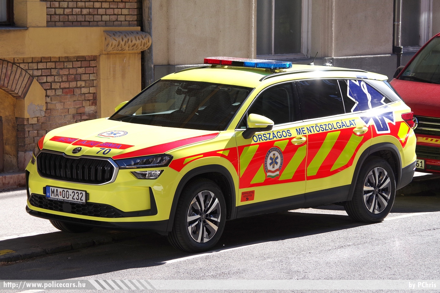 Skoda Kodiaq II, Országos Mentőszolgálat, fotó: PChris
Keywords: mentő magyar Magyarország mentőautó OMSZ ambulance Hungary hungarian MA00-232