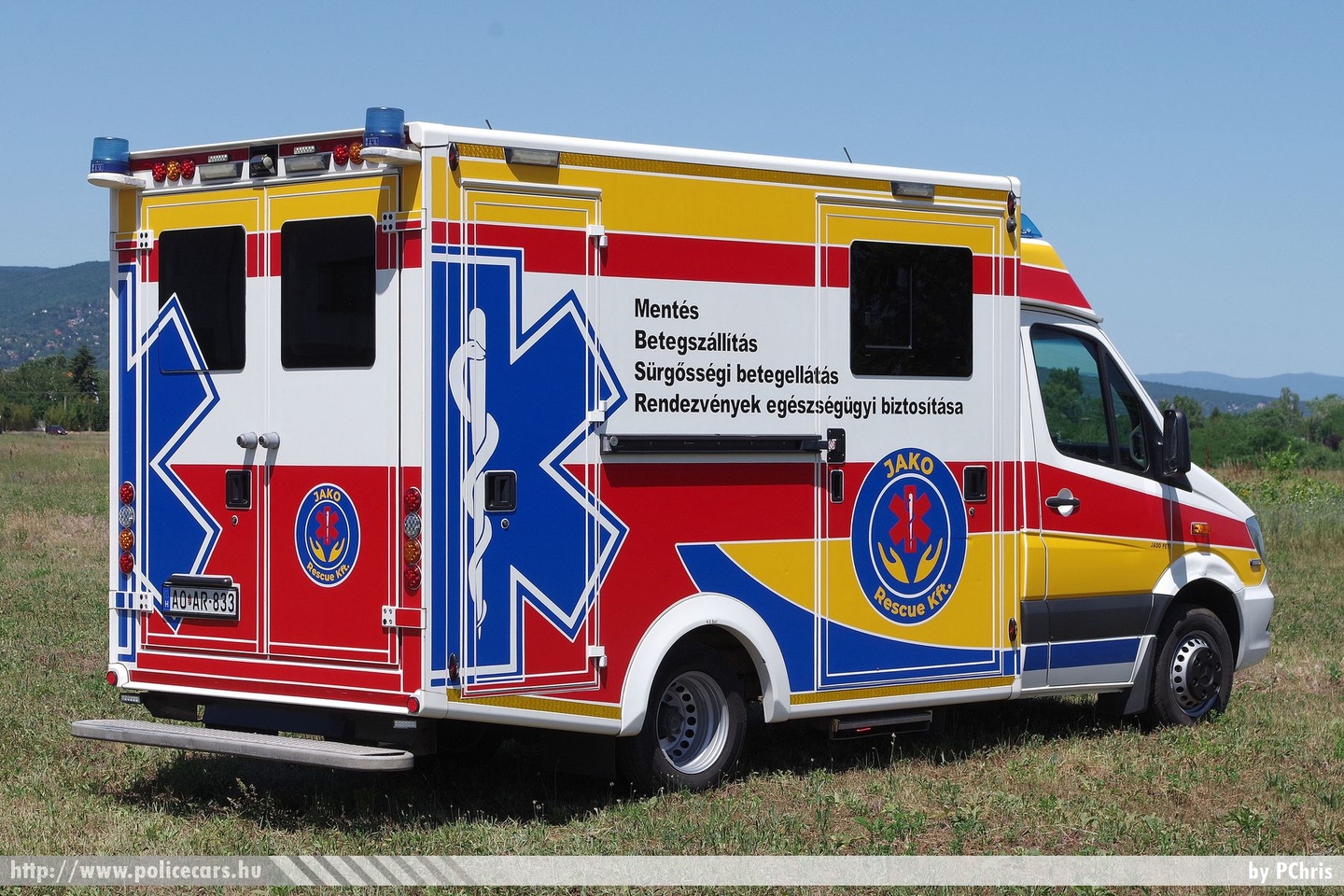 Mercedes Sprinter II Facelift, JAKO Rescue Kft., fotó: PChris
Keywords: mentő mentőautó magyar Magyarország hungarian Hungary ambulance AOAR-833
