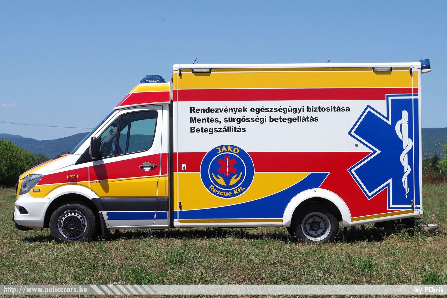 Mercedes Sprinter II Facelift, JAKO Rescue Kft., fotó: PChris
Keywords: mentő mentőautó magyar Magyarország hungarian Hungary ambulance AOAR-833