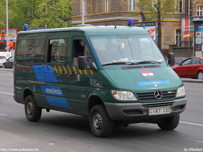 Mercedes-Benz Sprinter 313 CDI 4x4, fotó: HNorbert
Keywords: rendőrség rendőr rendőrautó magyar Magyarország IRT-137 hungarian Hungary police policecar