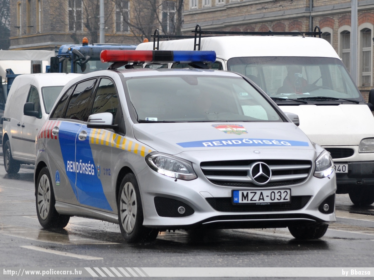 Mercedes-Benz B220 4Matic, fotó: Bbazsa
Keywords: rendőr rendőrautó rendőrség magyar Magyarország hungarian Hungary police policecar MZA-032