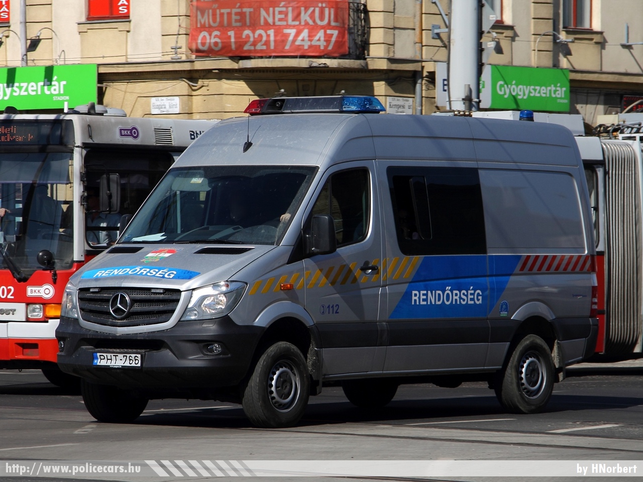 Mercedes-Benz Sprinter II facelift 316CDI 4x4, fotó: HNorbert
Keywords: rendőr rendőrautó rendőrség magyar Magyarország Hungary hungarian police policecar PHT-766