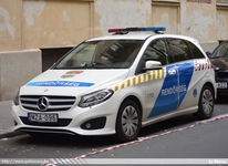 mercedes240.jpg