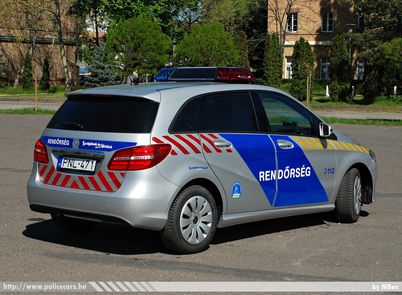 Mercedes-Benz B220 4Matic, fotó: MBen
Keywords: rendőr rendőrautó rendőrség magyar Magyarország Hungary hungarian police policecar PNL-471