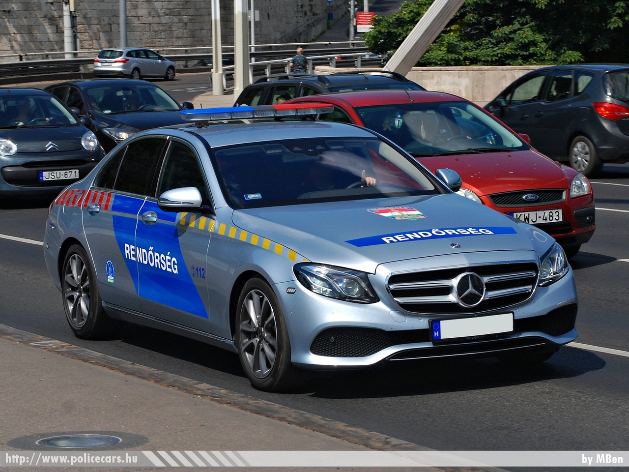 Mercedes-Benz E, fotó: MBen
Keywords: rendőr rendőrautó rendőrség magyar Magyarország Hungary hungarian police policecar 