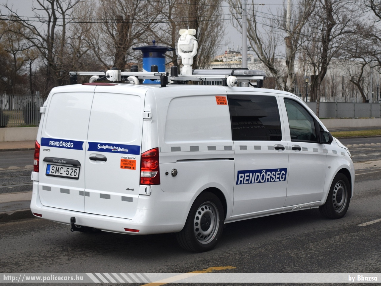 Mercedes-Benz Vito W447, fotó: Bbazsa
Keywords: rendőr rendőrautó rendőrség magyar Magyarország Hungary hungarian police policecar SMC-526
