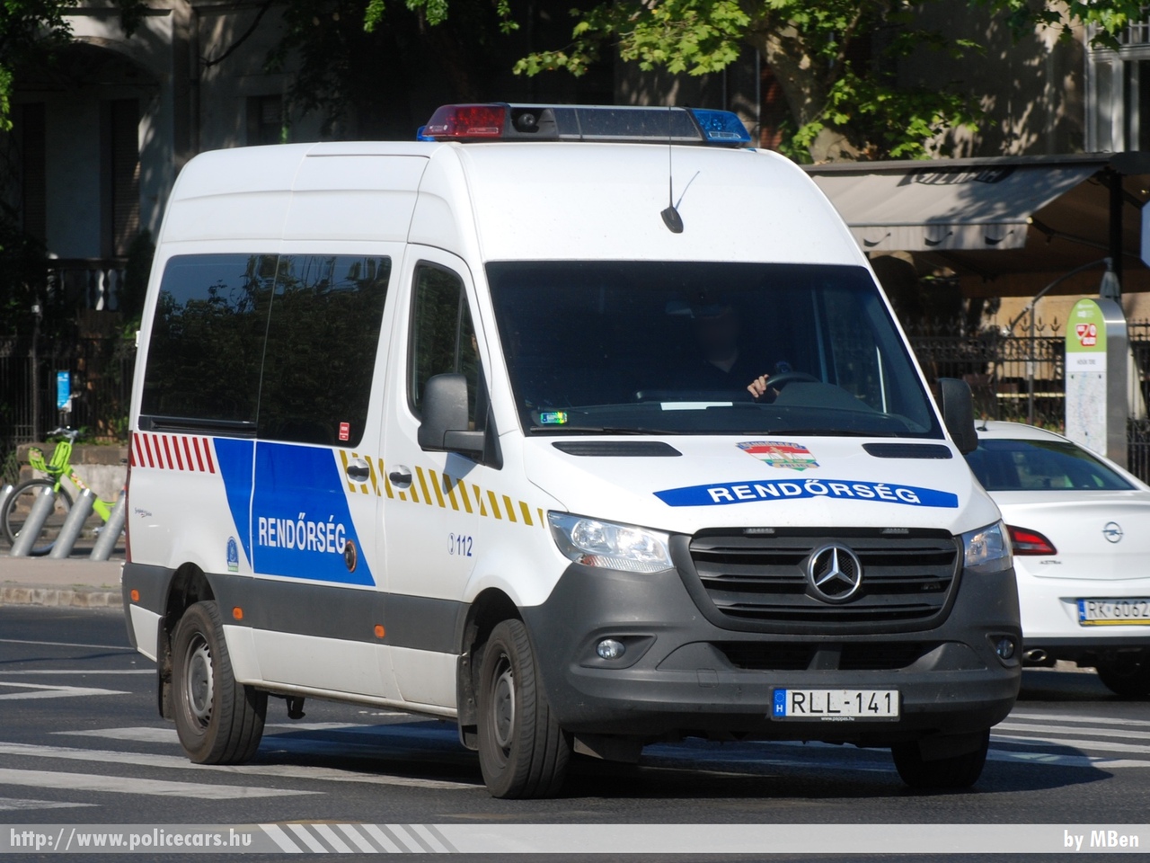 Mercedes Sprinter III, fotó: MBen
Keywords: rendőr rendőrautó rendőrség magyar Magyarország Hungary hungarian police policecar RLL-141