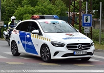 mercedes400.jpg