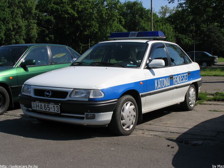 Opel Astra, Katonai Rendészet, fotó: Maz
Keywords: katonai honvédségi honvédség magyar Magyarország HA65-13