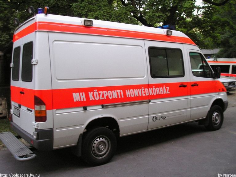 Mercedes Sprinter, mentõautó, fotó: Norbee
Keywords: katonai honvédségi honvédség