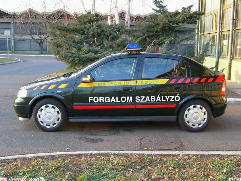 Opel Astra, fotó: Frici
Keywords: katonai honvédségi honvédség