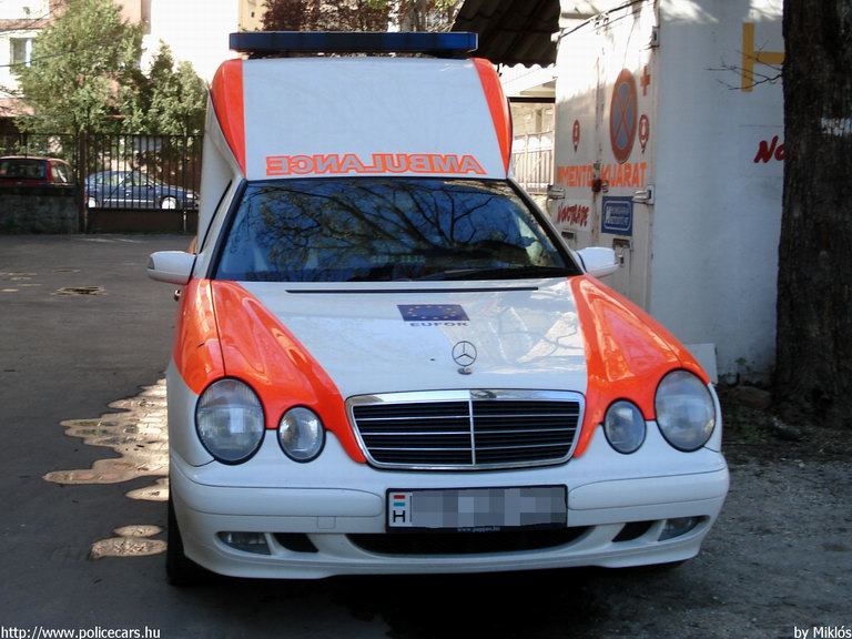 Mercedes E, mentõautó, fotó: Miklós
Keywords: katonai honvédségi honvédség