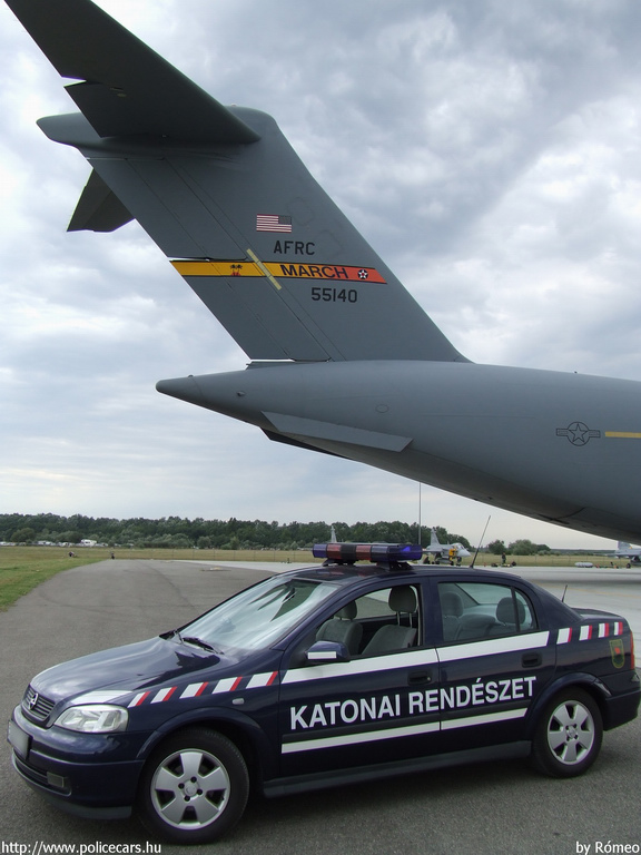 Opel Astra, fotó: Rómeó
Keywords: katonai honvédségi honvédség rendőr rendészet