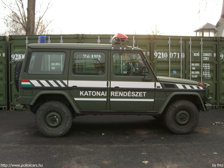 Mercedes-Benz G270 CDI, fotó: frici
Keywords: rendőr rendőrautó rendőrség katonai rendészet magyar Magyarország honvédség honvédségi