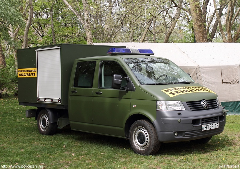 Volkswagen Transporter T5, fotó: HNorbert
Keywords: katonai honvédségi honvédség magyar Magyarország HT52-18