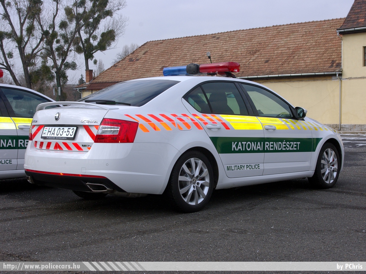 Skoda Octavia III RS, fotó: PChris
Keywords: katonai honvédségi honvédség rendőr rendészet magyar Magyarország hungarian Hungary military police policecar HA03-53