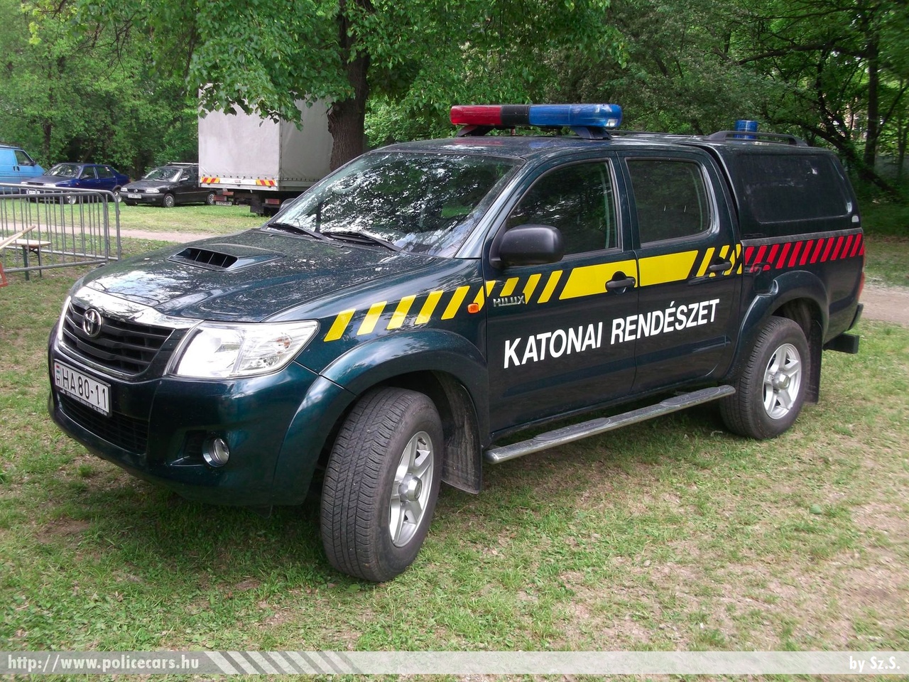 Toyota Hilux, Katonai Rendészet, fotó: Sz.S.
Keywords: katonai honvédségi honvédség rendőr rendészet magyar Magyarország hungarian Hungary military police policecar HA80-11 