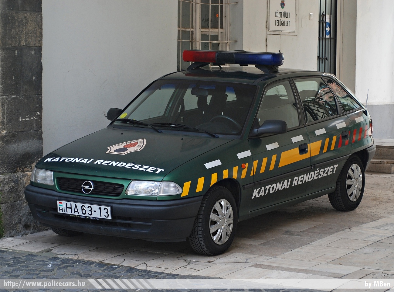 Opel Astra F, Katonai Rendészet, fotó: MBen
Keywords: katonai honvédségi honvédség rendőr rendészet magyar Magyarország hungarian Hungary military police policecar HA63-13