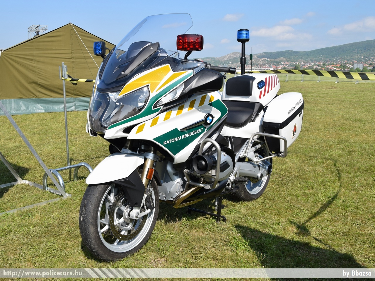 BMW, fotó: Bbazsa
Keywords: katonai honvédségi honvédség rendőr rendészet magyar Magyarország hungarian Hungary military police policebike