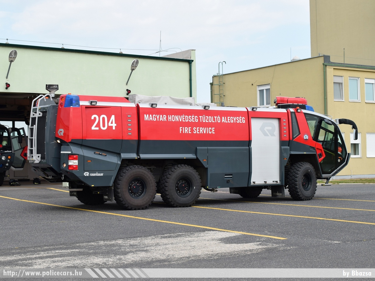 Rosenbauer Panther 6x6 CA-5 RBI-ECE- Hungary, FLF 12500/1500/250, MH Pápa Bázisrepülõtér, fotó: Bbazsa
Keywords: katonai honvédségi honvédség magyar tûzoltó tûzoltóautó tûzoltóság military firetruck