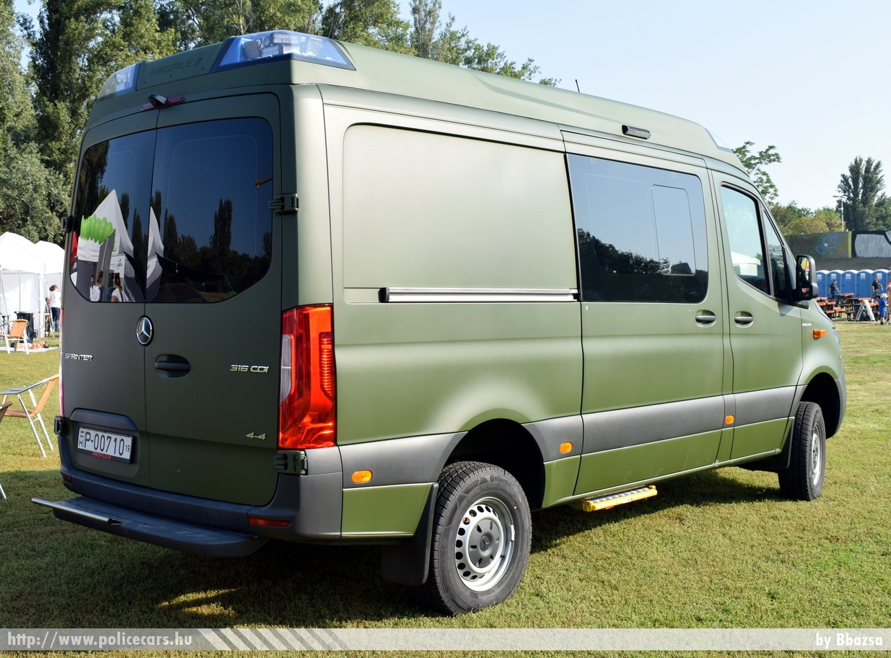 Mercedes Sprinter III, fotó: Bbazsa
Keywords: katonai honvédségi honvédség magyar mentő mentőautó military ambulance 