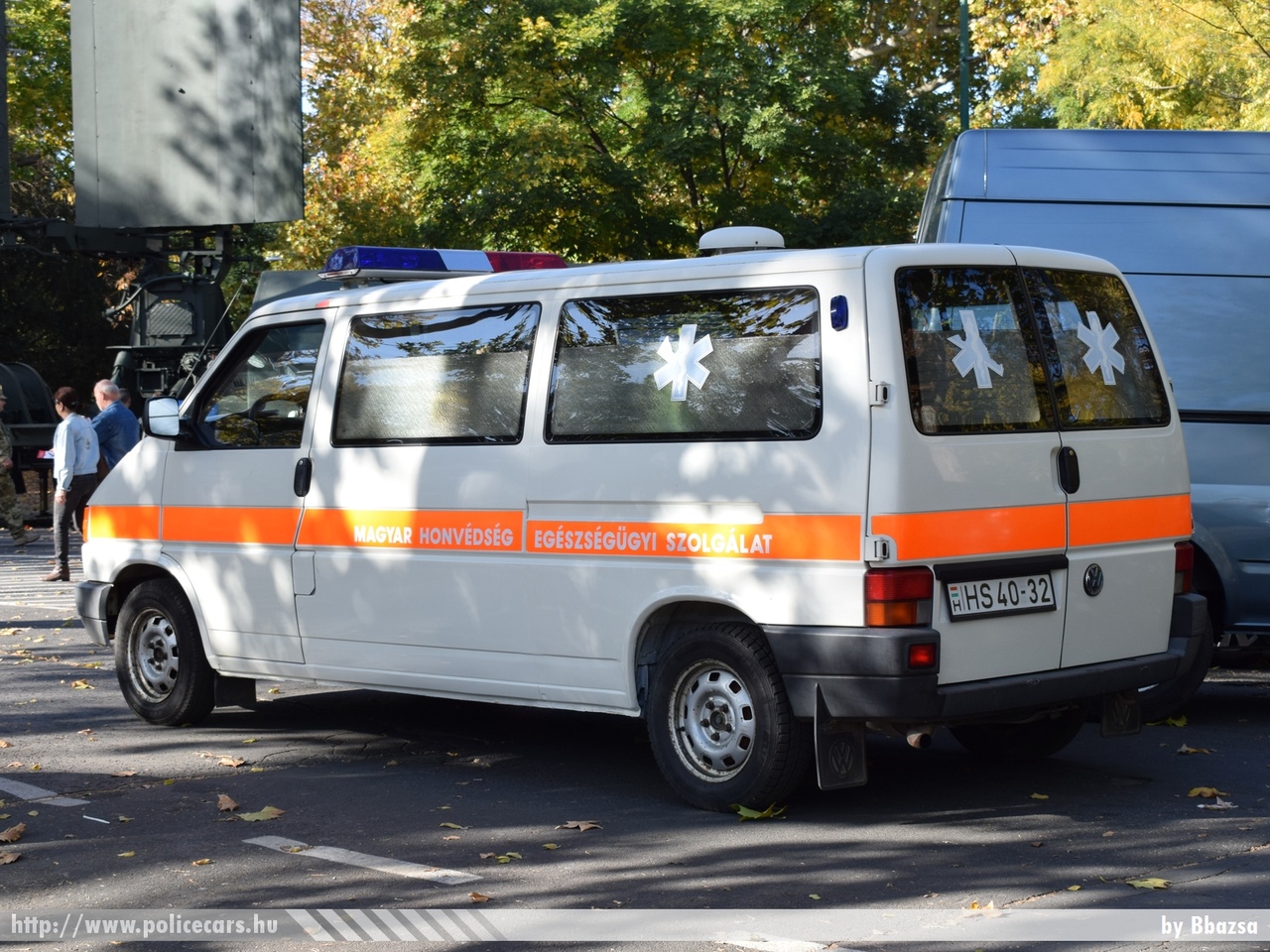 Volkswagen Transporter T4, fotó: Bbazsa
Keywords: katonai honvédségi honvédség magyar mentő mentőautó military ambulance HS40-32