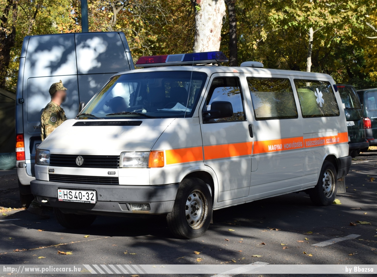 Volkswagen Transporter T4, fotó: Bbazsa
Keywords: katonai honvédségi honvédség magyar mentő mentőautó military ambulance HS40-32