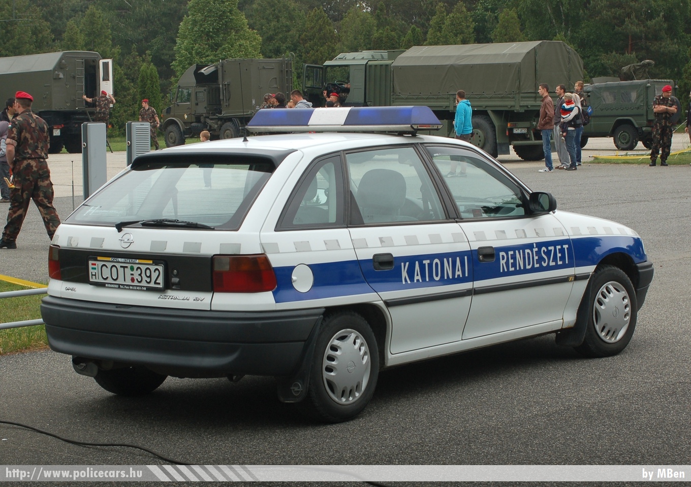 Opel Astra F, Katonai Rendészet, fotó: Mben
Keywords: katonai honvédségi honvédség rendőr rendészet magyar Magyarország hungarian Hungary military police policecar COT-392