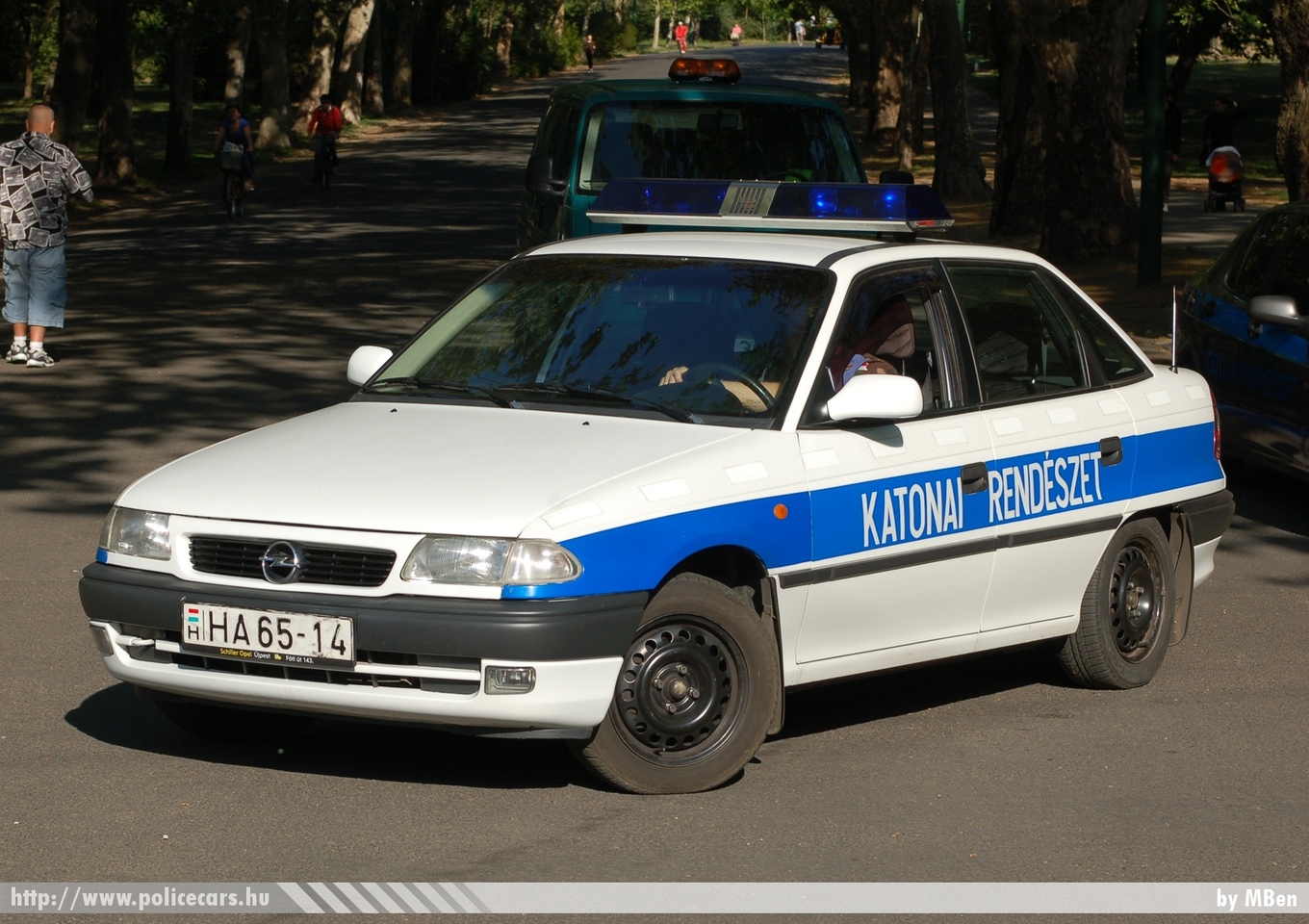 Opel Astra F Sedan, Katonai Rendészet, fotó: Mben
Keywords: katonai honvédségi honvédség rendőr rendészet magyar Magyarország hungarian Hungary military police policecar HA65-14
