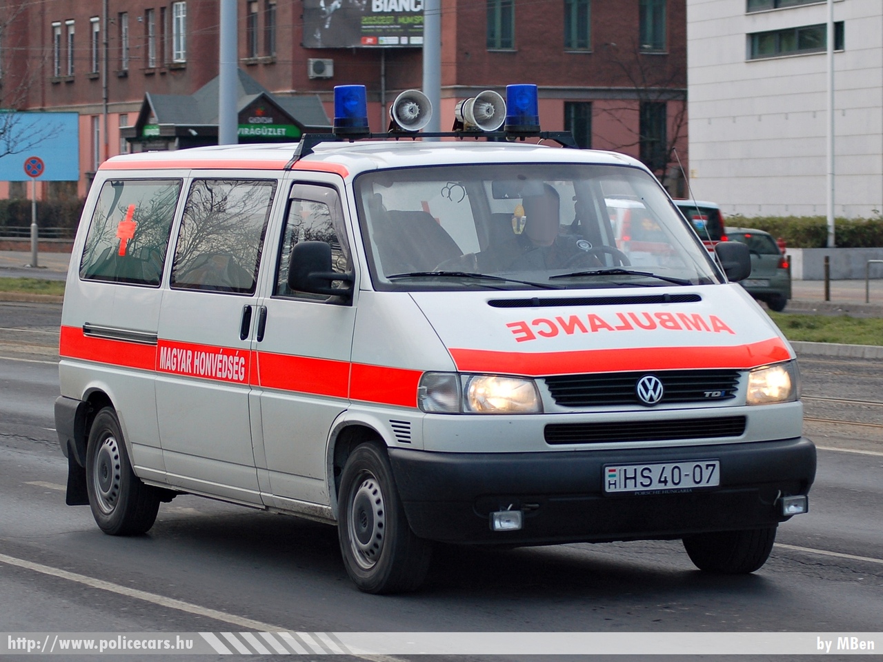 Volkswagen Transporter T4, fotó: MBen
Keywords: katonai honvédségi honvédség magyar mentő mentőautó military ambulance hungary hungarian HS40-07