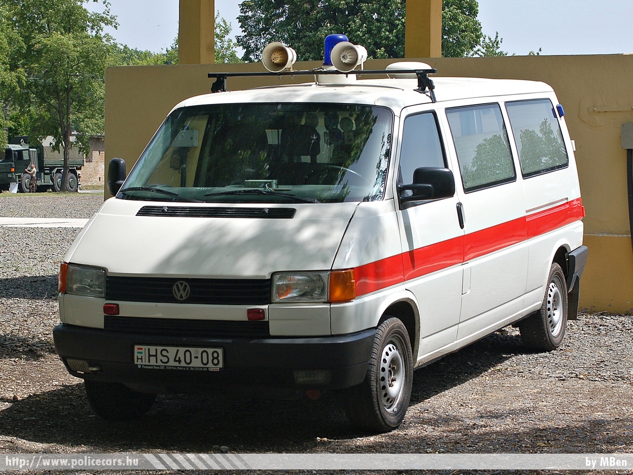 Volkswagen Transporter T4, fotó: MBen
Keywords: katonai honvédségi honvédség magyar mentő mentőautó military ambulance hungary hungarian HS40-08