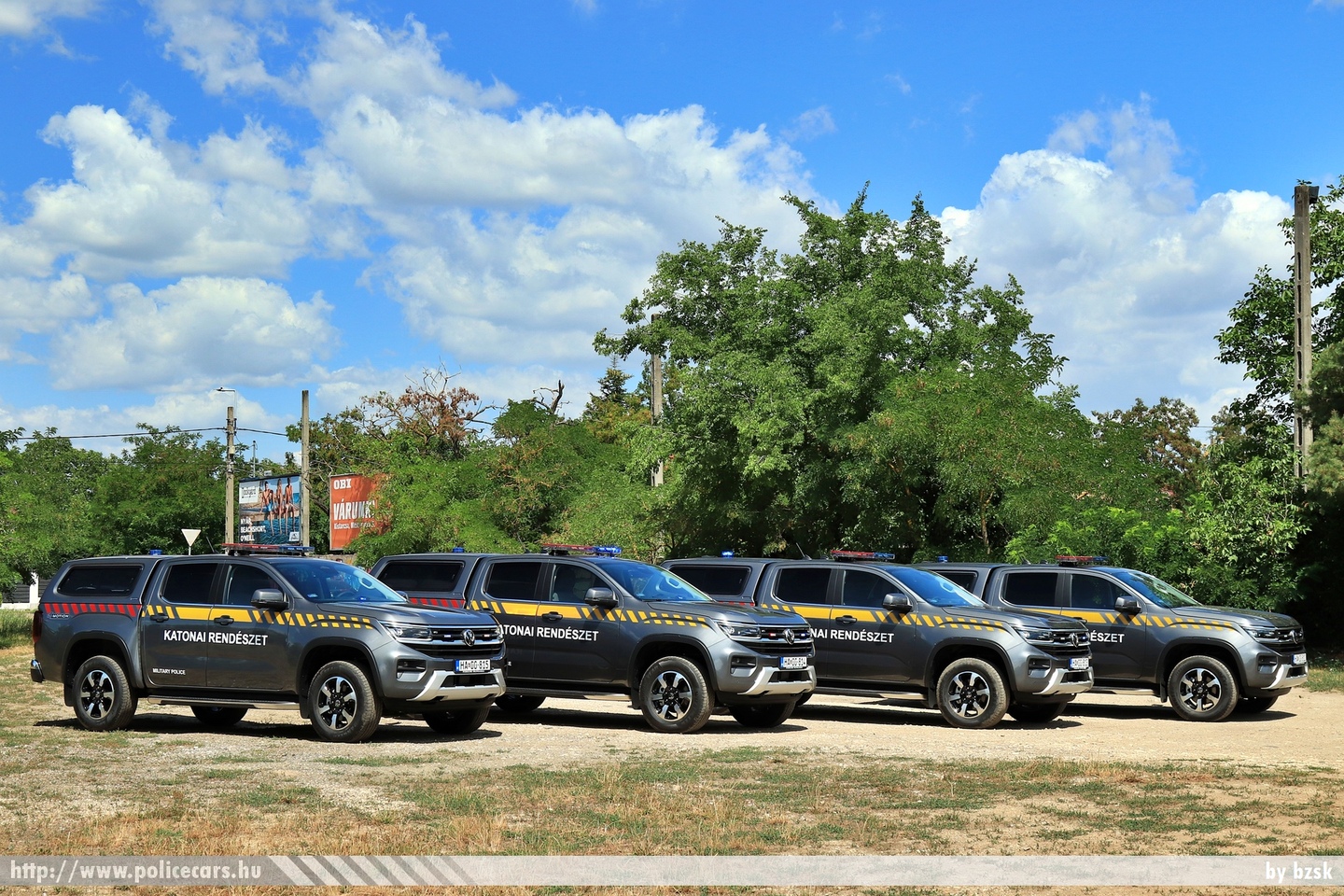 Volkswagen Amarok, Katonai Rendészet, fotó: bzsk
Keywords: katonai honvédségi honvédség rendőr rendészet magyar Magyarország hungarian Hungary military police policecar HA00-812 HA00-813 HA00-814 HA00-815