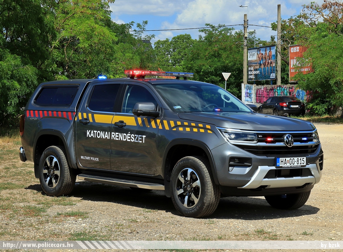 Volkswagen Amarok, Katonai Rendészet, fotó: bzsk
Keywords: katonai honvédségi honvédség rendőr rendészet magyar Magyarország hungarian Hungary military police policecar HA00-815