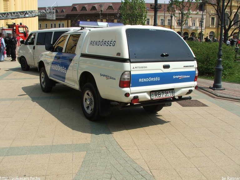 Mitsubishi L200, fotó: Ragnar
Keywords: rendőrség rendőrautó rendőr magyar Magyarország RB73-18