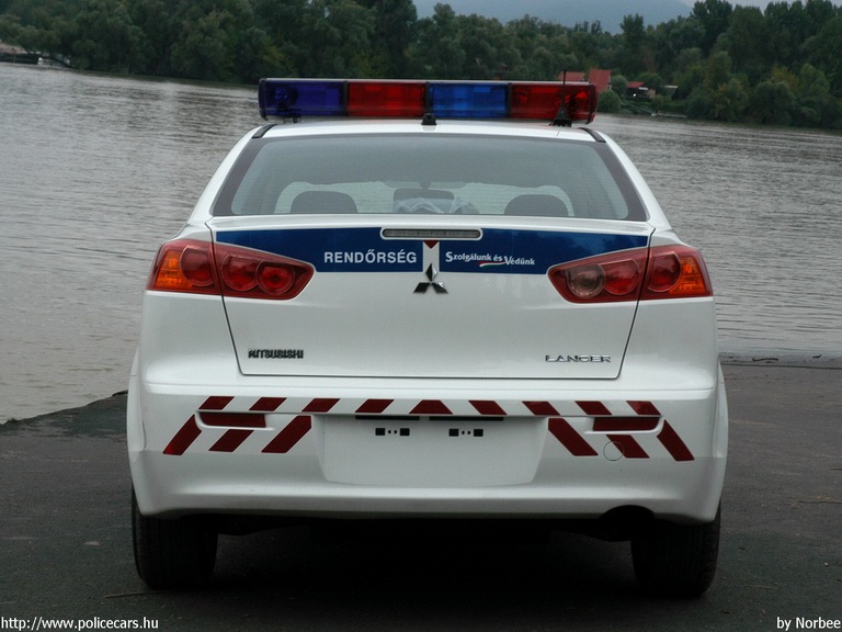 Mitsubishi Lancer, fotó: Norbee
Keywords: rendőr rendőrautó rendőrség magyar Magyarország LTW-107