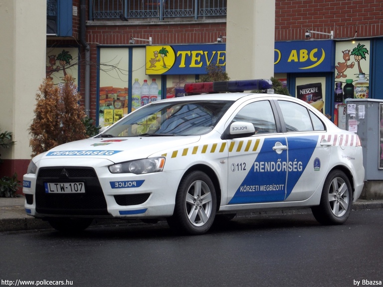 Mitsubishi Lancer, fotó: Bbazsa
Keywords: rendőr rendőrautó rendőrség magyar Magyarország LTW-107