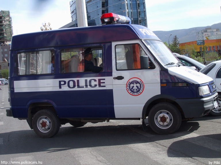 Iveco, fotó: Miki
Keywords: mongol Mongólia rendőr rendőrség rendőrautó police policecar Mongolia mongolian