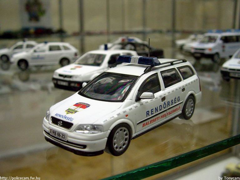Opel Astra G, modell és fotó: Tonycars
Keywords: modell modellautó rendőr rendőrség rendőrautó