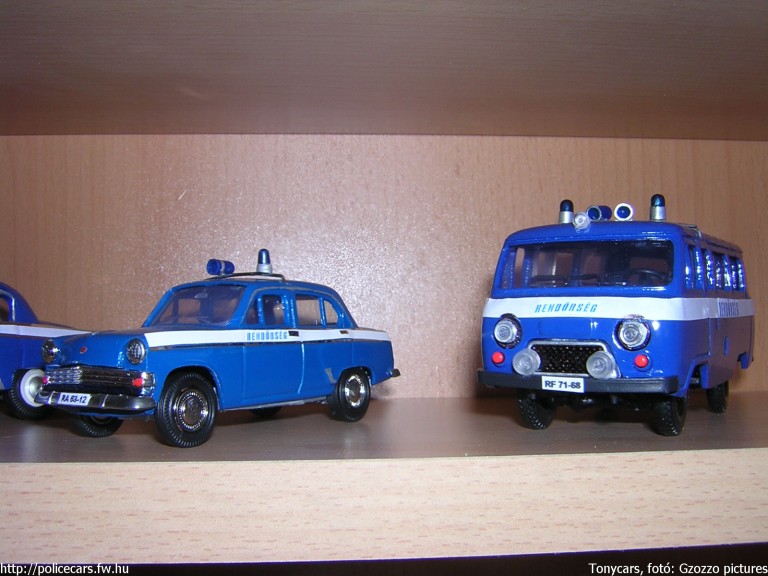 Moszkvics 407, UAZ, modell: Tonycars, fotó: Gzozzo pictures
Keywords: modell modellautó rendőr rendőrség rendőrautó
